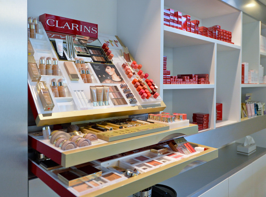 Maquillage produits clarins lausanne